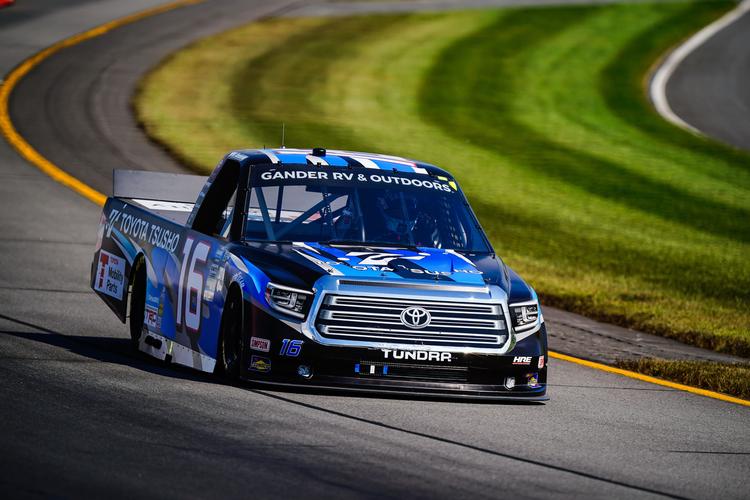 Hill Enters Round 2 as One of the Favorites